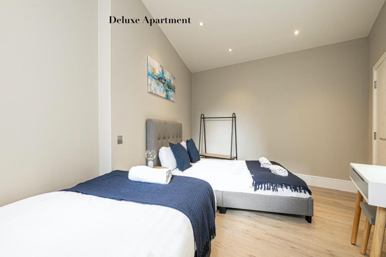 Superb Apartments Opposite Edgware Road Station Londra Esterno foto