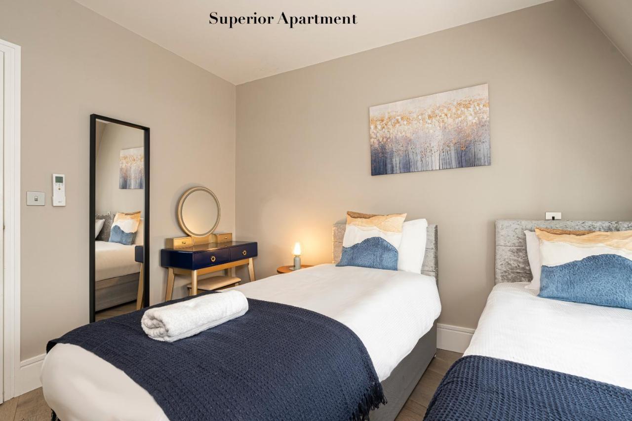 Superb Apartments Opposite Edgware Road Station Londra Esterno foto