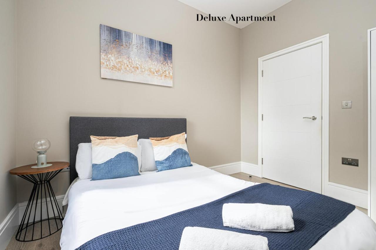 Superb Apartments Opposite Edgware Road Station Londra Esterno foto
