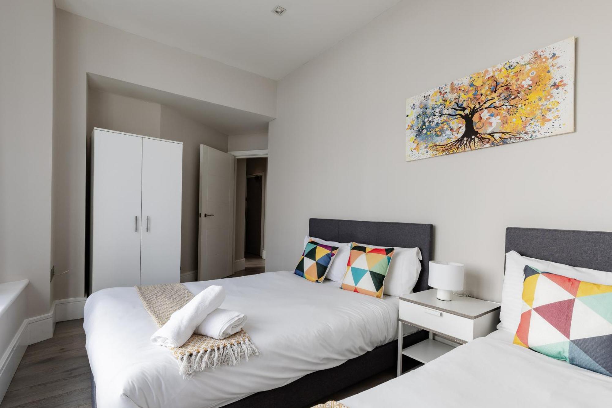 Superb Apartments Opposite Edgware Road Station Londra Camera foto